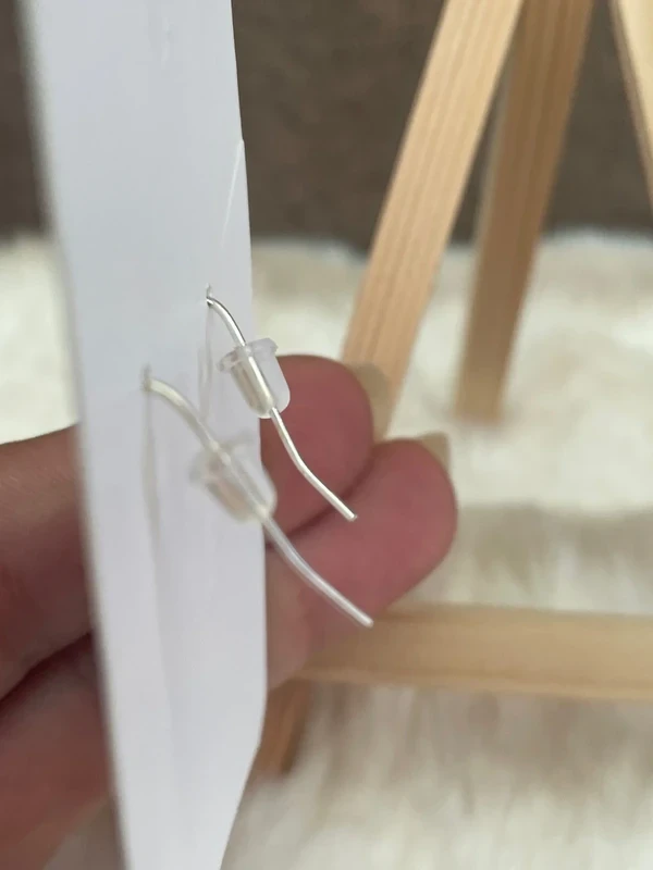 Boucles d’oreilles goutte élégante argentée pailletée ton bleu – photo 4